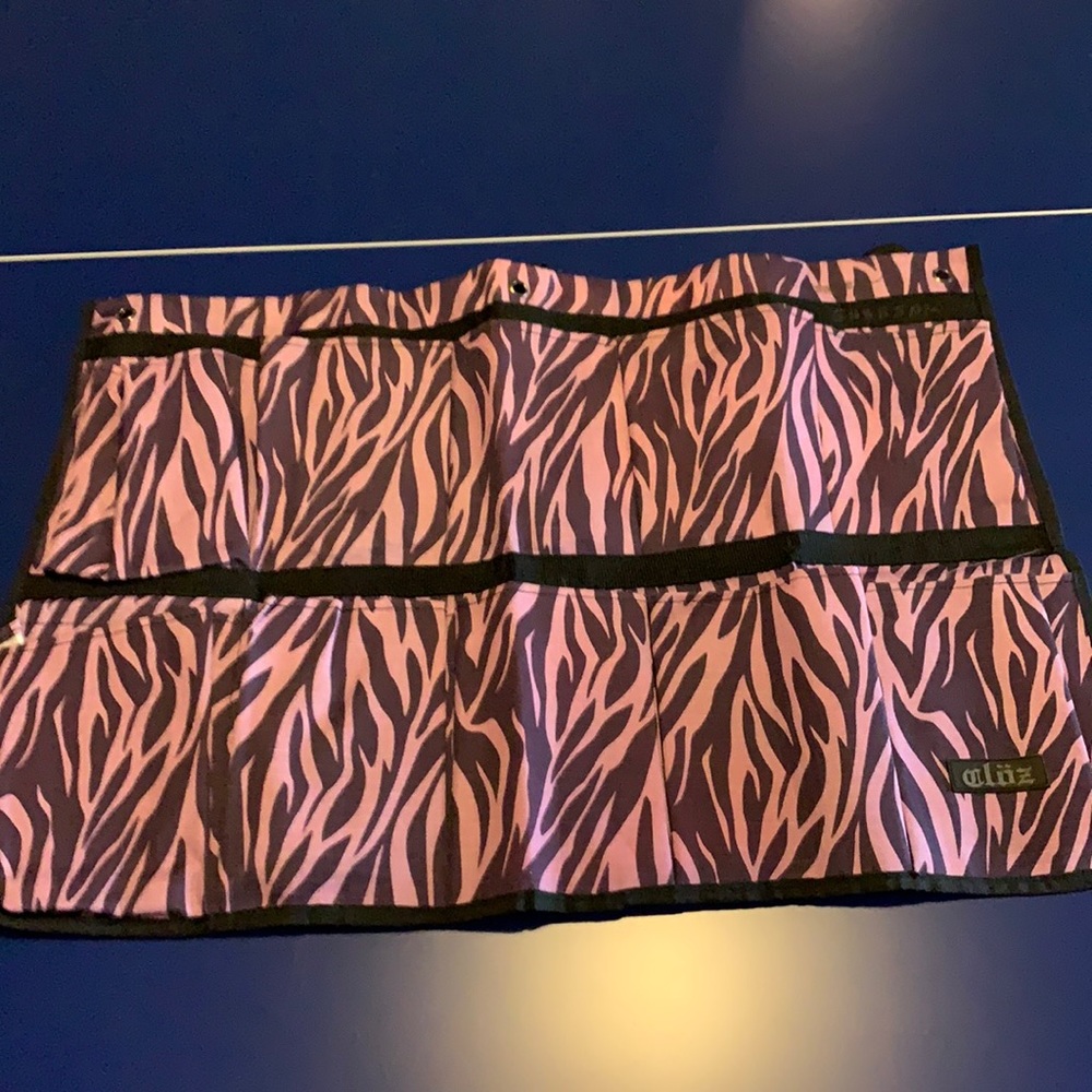 Shoe organizer for end of bed